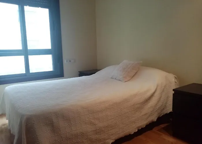 Comodo Piso 2 Hab. Cerca Estacion Autobuses Apartmán *